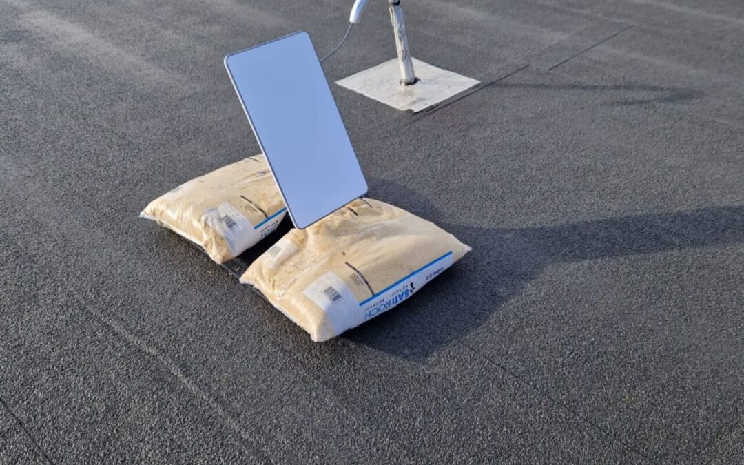 Bâtiments professionnels : mise en œuvre et raccordement d’une antenne Starlink pour palier au défaut de desserte réseau